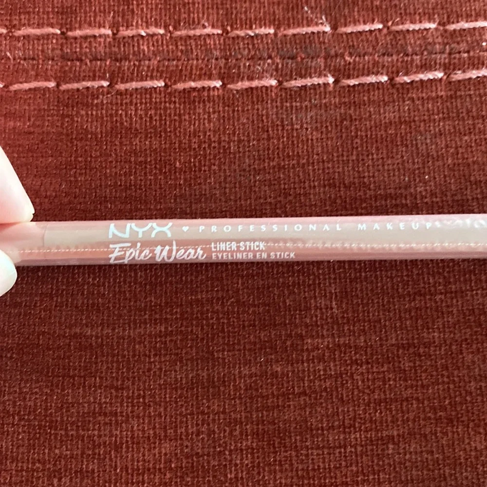 🤩 🆕NYX: Epic Wear Eye Liner- Frosted Lilac